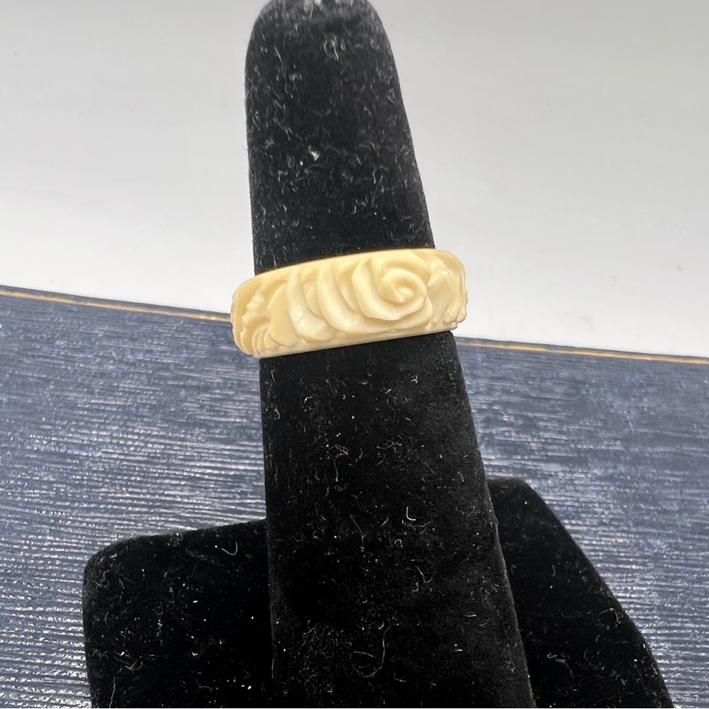 Vintage carved bone size 5.5 ring handcrafted - Picture 5 of 10